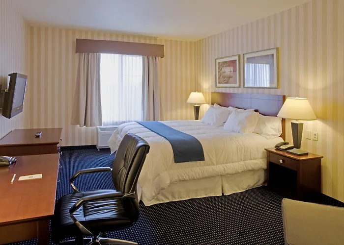 Holiday Inn Express & Suites Lathrop By Ihg